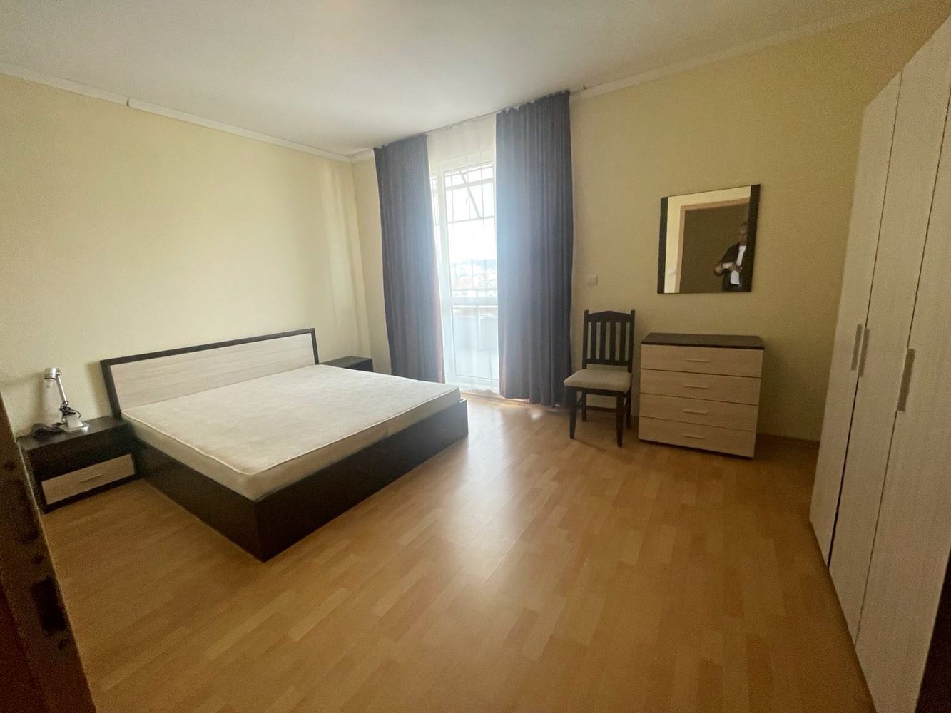 Prostorný panoramatický apartmán se dvěma ložnicemi ve Slunečném pobřeží