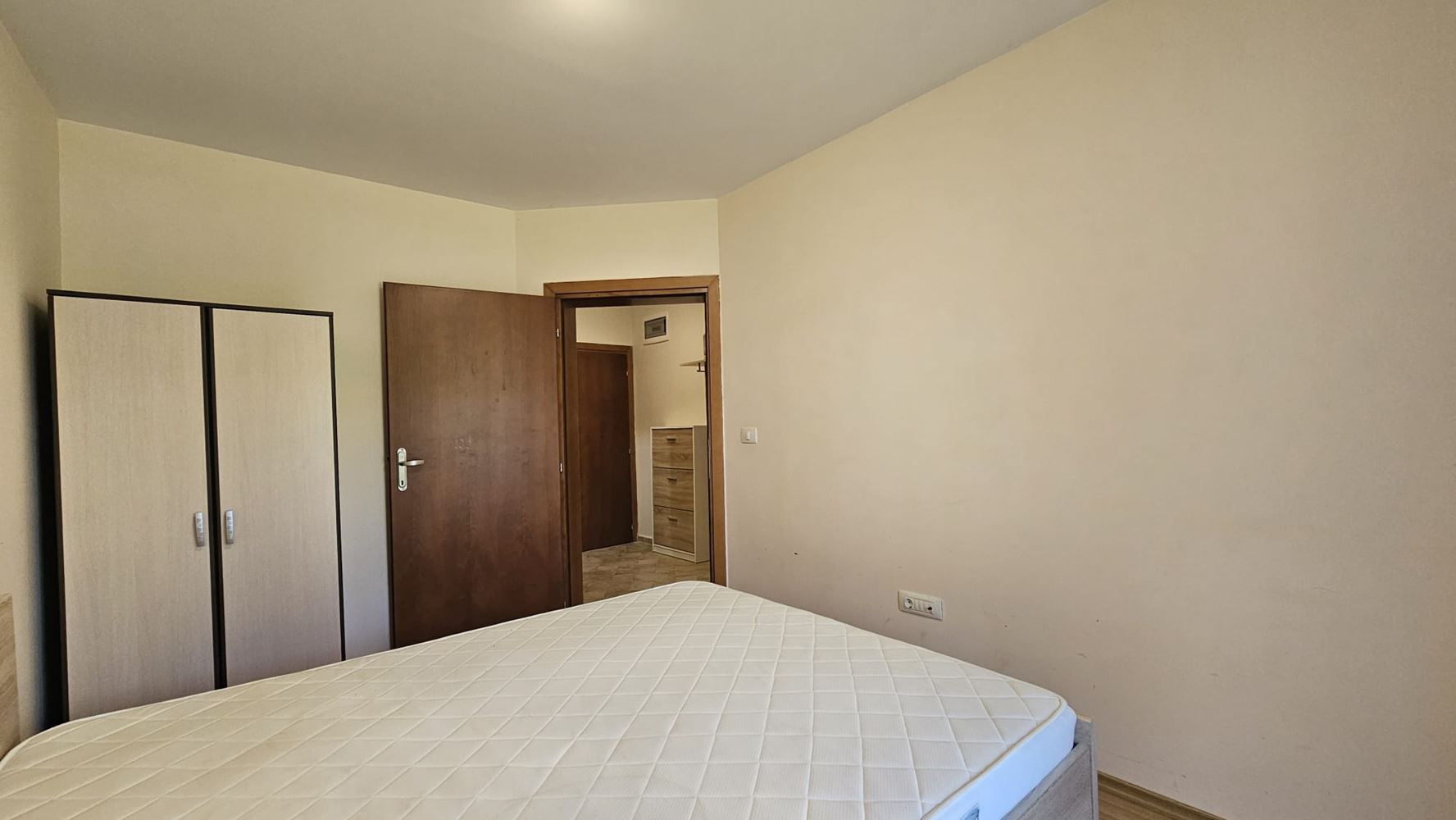 Nemovitost v první linii u moře – útulný apartmán s jednou ložnicí ve Svatém Vlasu