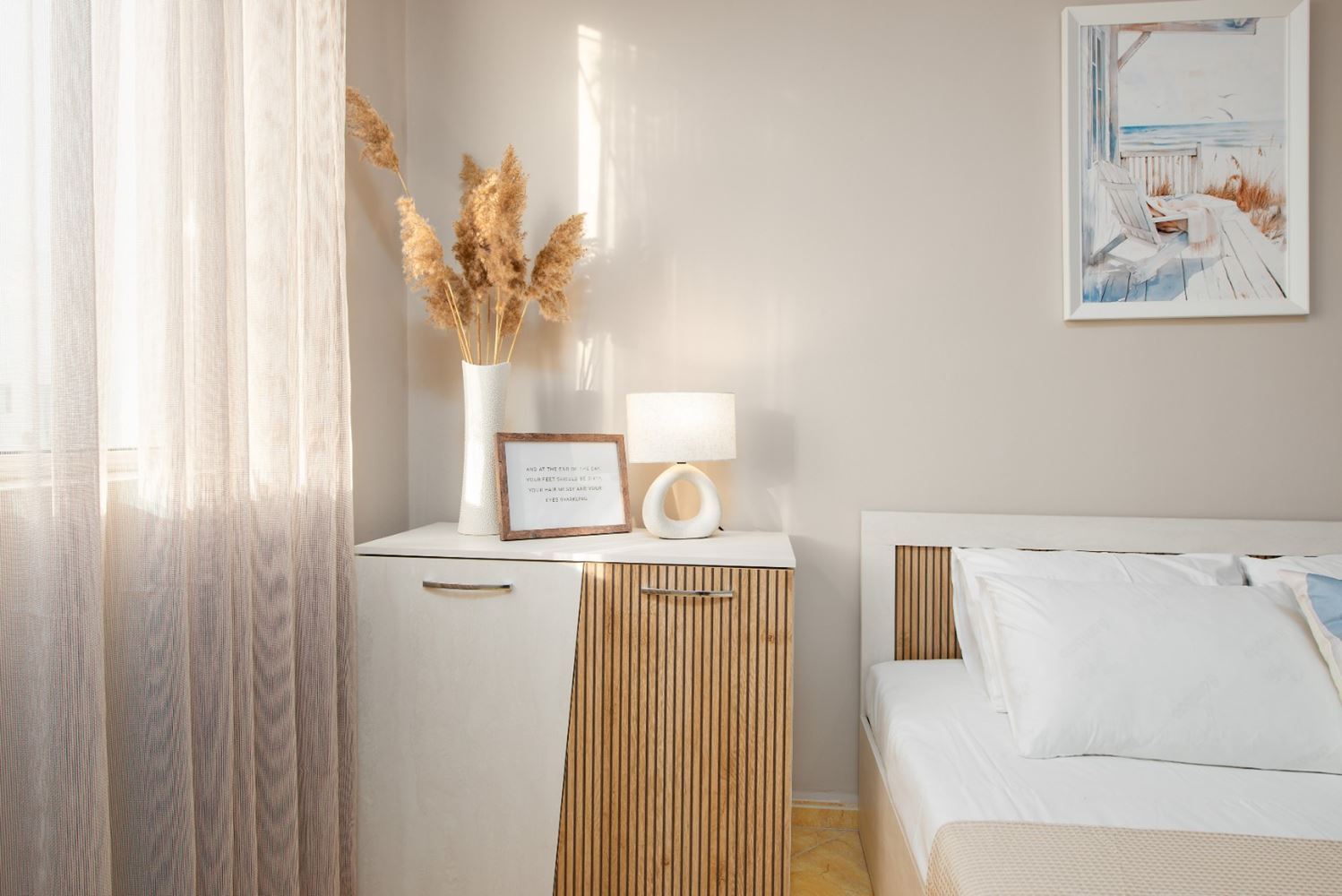 Stylově zrekonstruovaný byt se dvěma ložnicemi v udržovaném komplexu v Slunečném pobřeží – komfort, klid a výborná lokalita