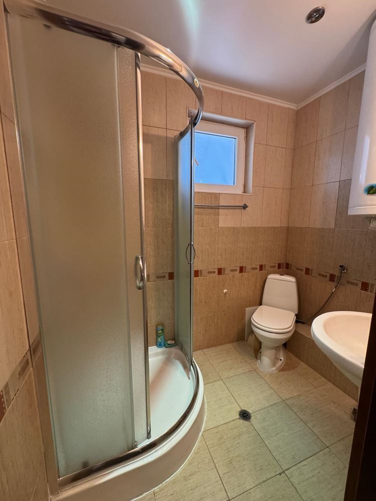 Krásný dvoupokojový apartmán v Pomorie – pouhých 100 metrů od moře, útulný a komfortní, ve výborném stavu