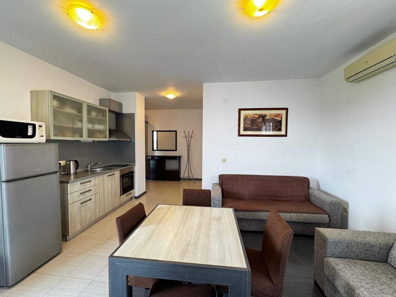 Apartmán s výhledem na moře v Černomorci – komfort, luxusní komplex a dokonalá prázdninová atmosféra