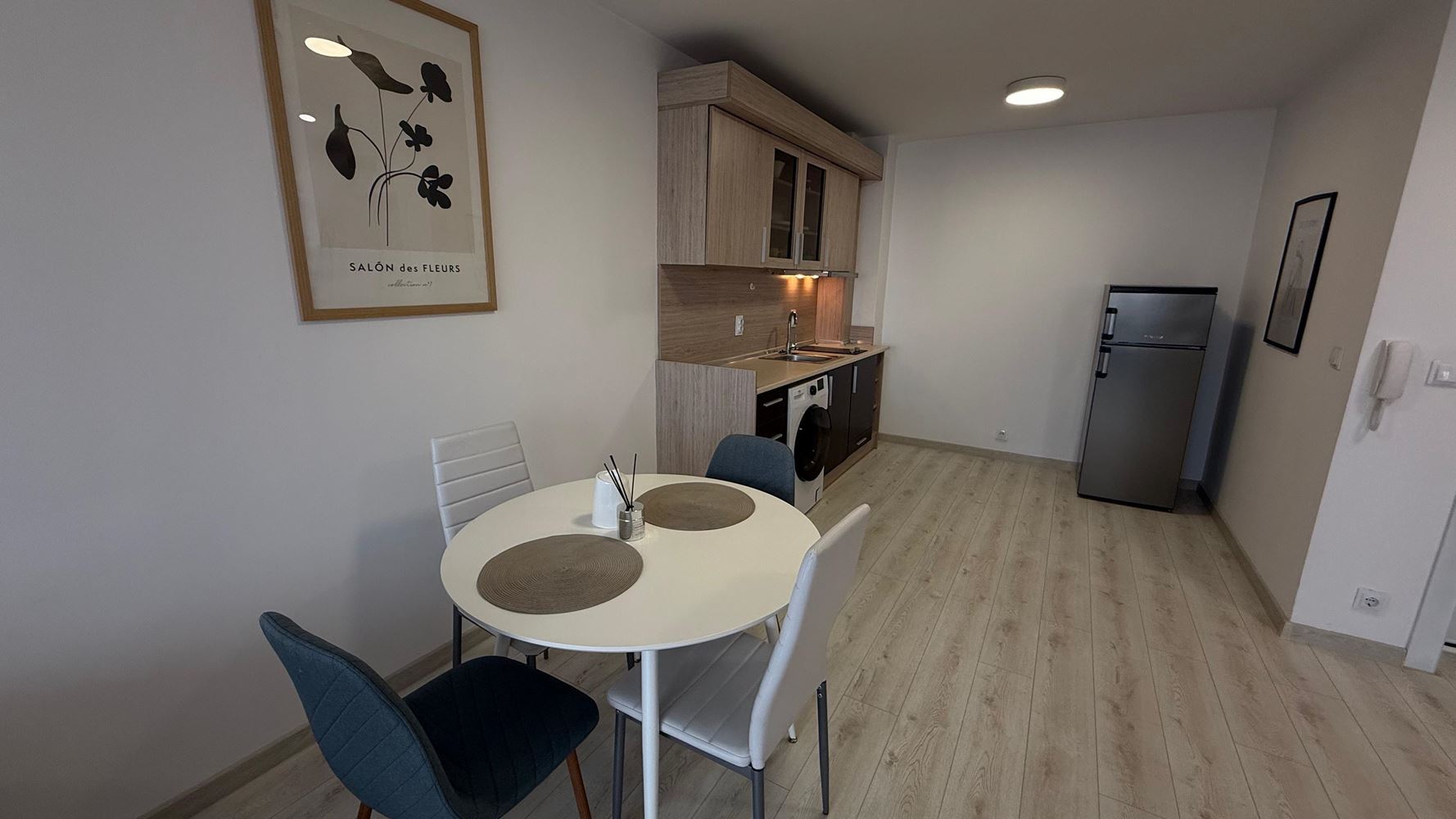 Prostorný a moderní byt s jednou ložnicí se všemi vybaveními v Pomorie