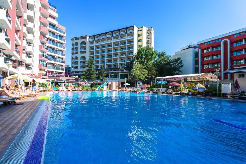 Stylový dvoupokojový apartmán jen pár metrů od pláže v letovisku Slunečné pobřeží