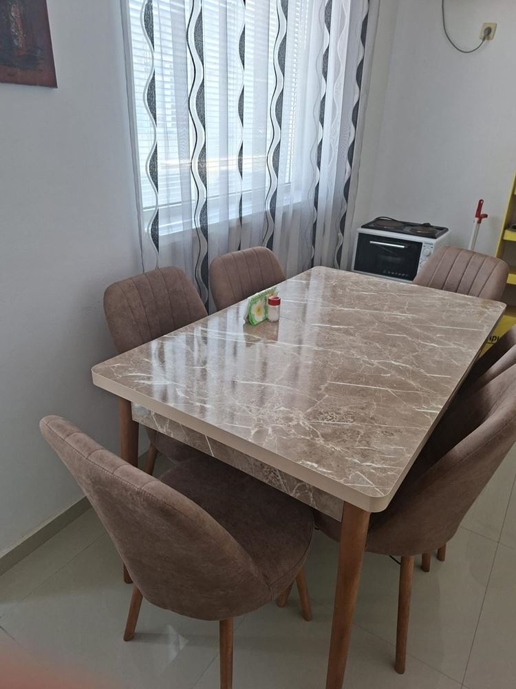 Panoramatický apartmán s jednou ložnicí a výhledem na moře v Ravdě – připraven k nastěhování