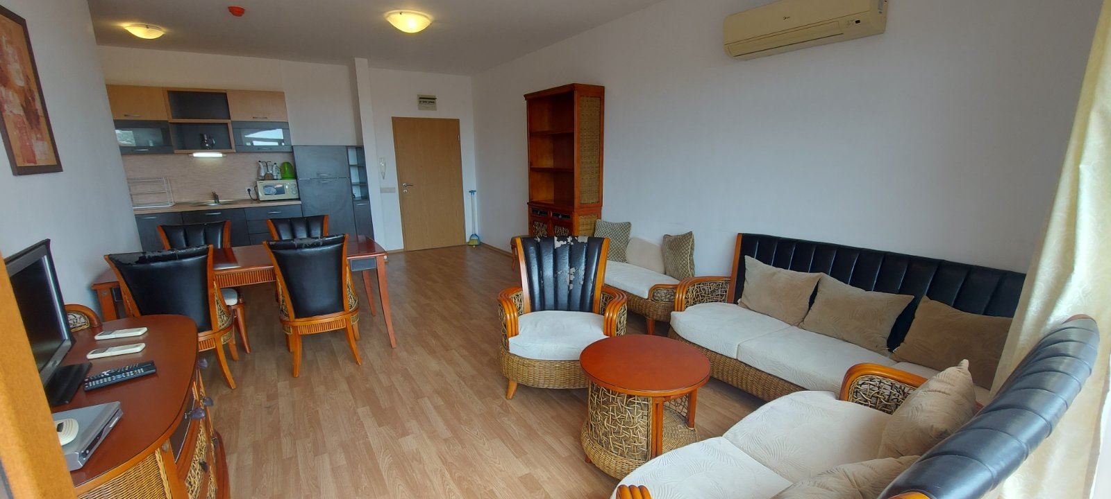 2+kk apartmán s panoramatickým výhledem na moře v Aheloy – komfort, prostor a klid