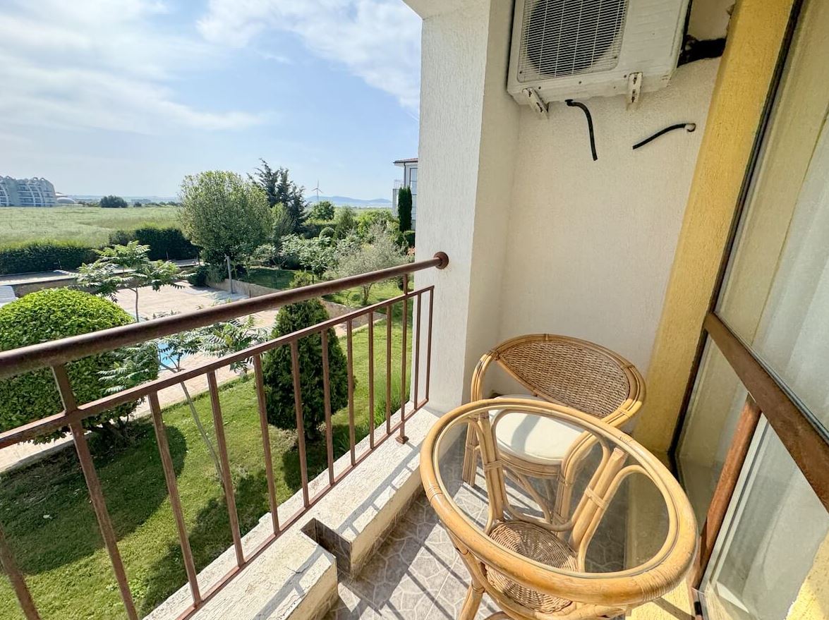 Dvouizbový apartmán s výhledem na moře v uzavřeném komplexu v Ravdě – 200 m od moře