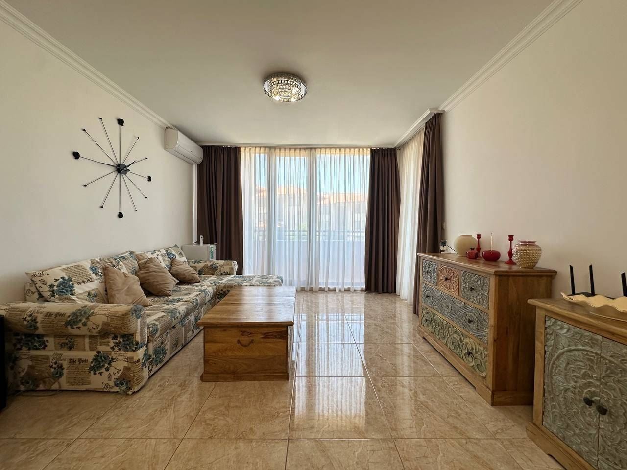 Apartmán se dvěma ložnicemi a výhledem na moře 200 m od pláže ve Sveti Vlas