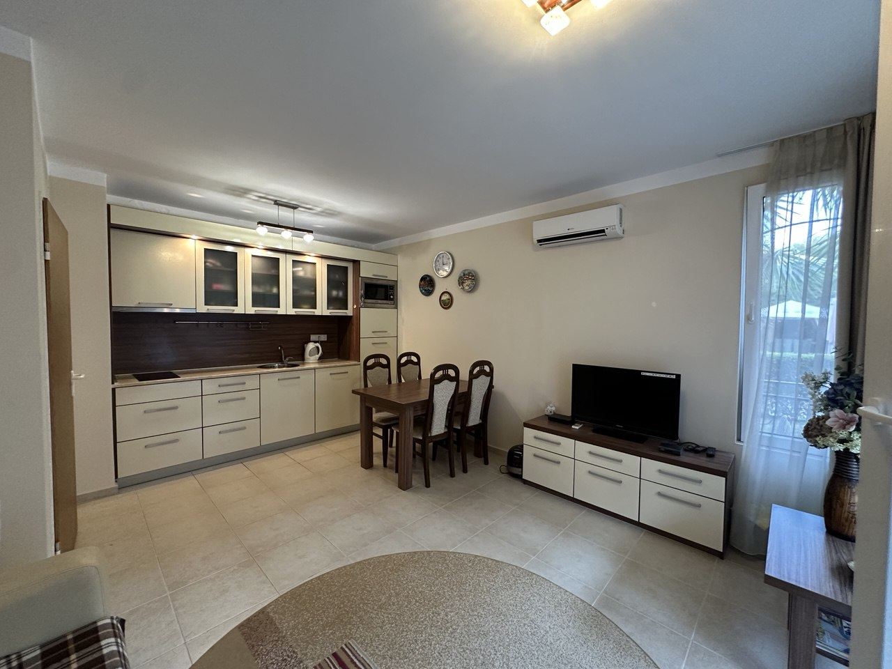 Apartmán s jednou ložnicí s nádherným výhledem v Pomorie – útulný domov u pobřeží