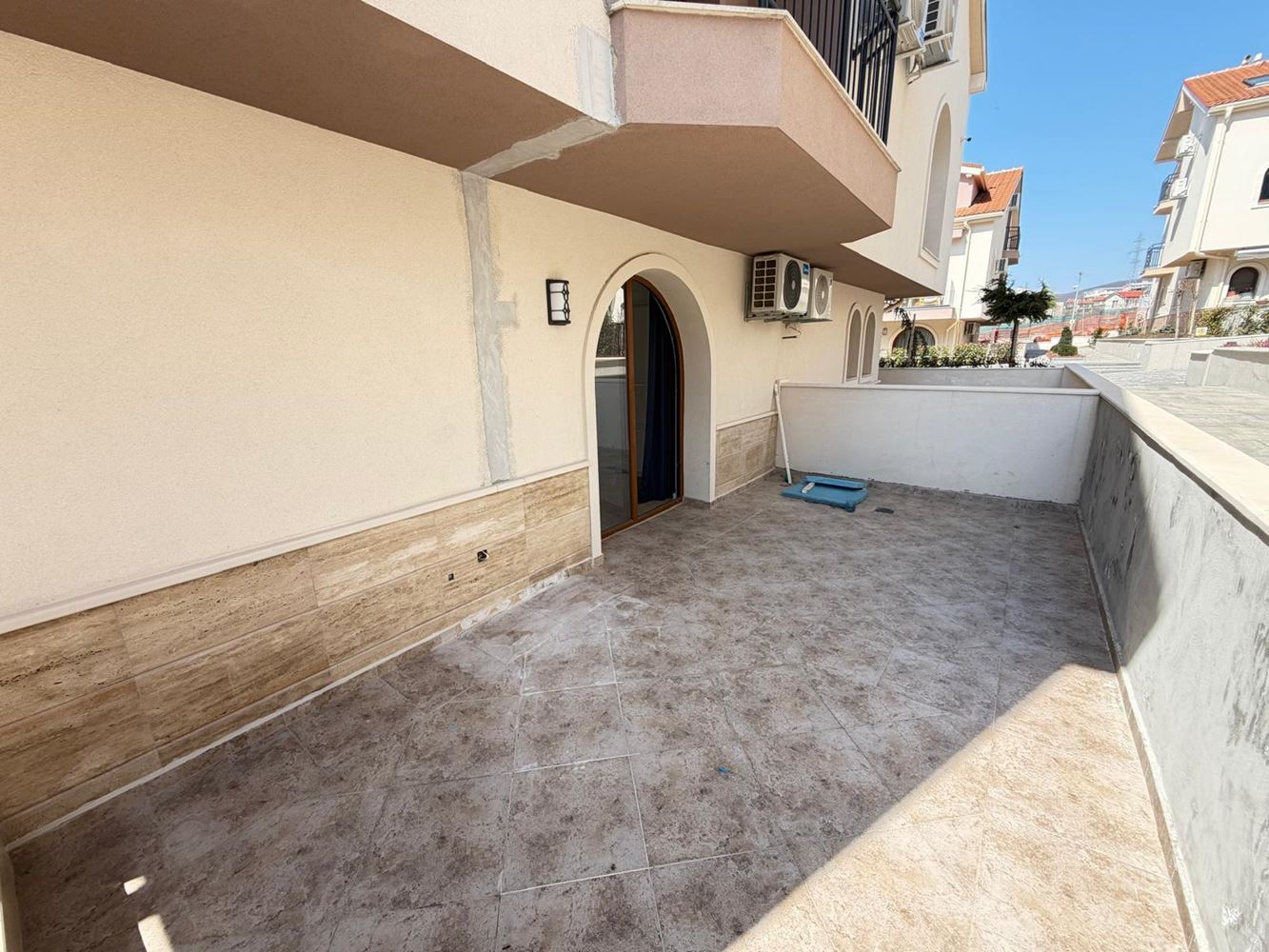 Apartmán s jednou ložnicí v klidné oblasti uprostřed přírody v oblasti Slunečného pobřeží