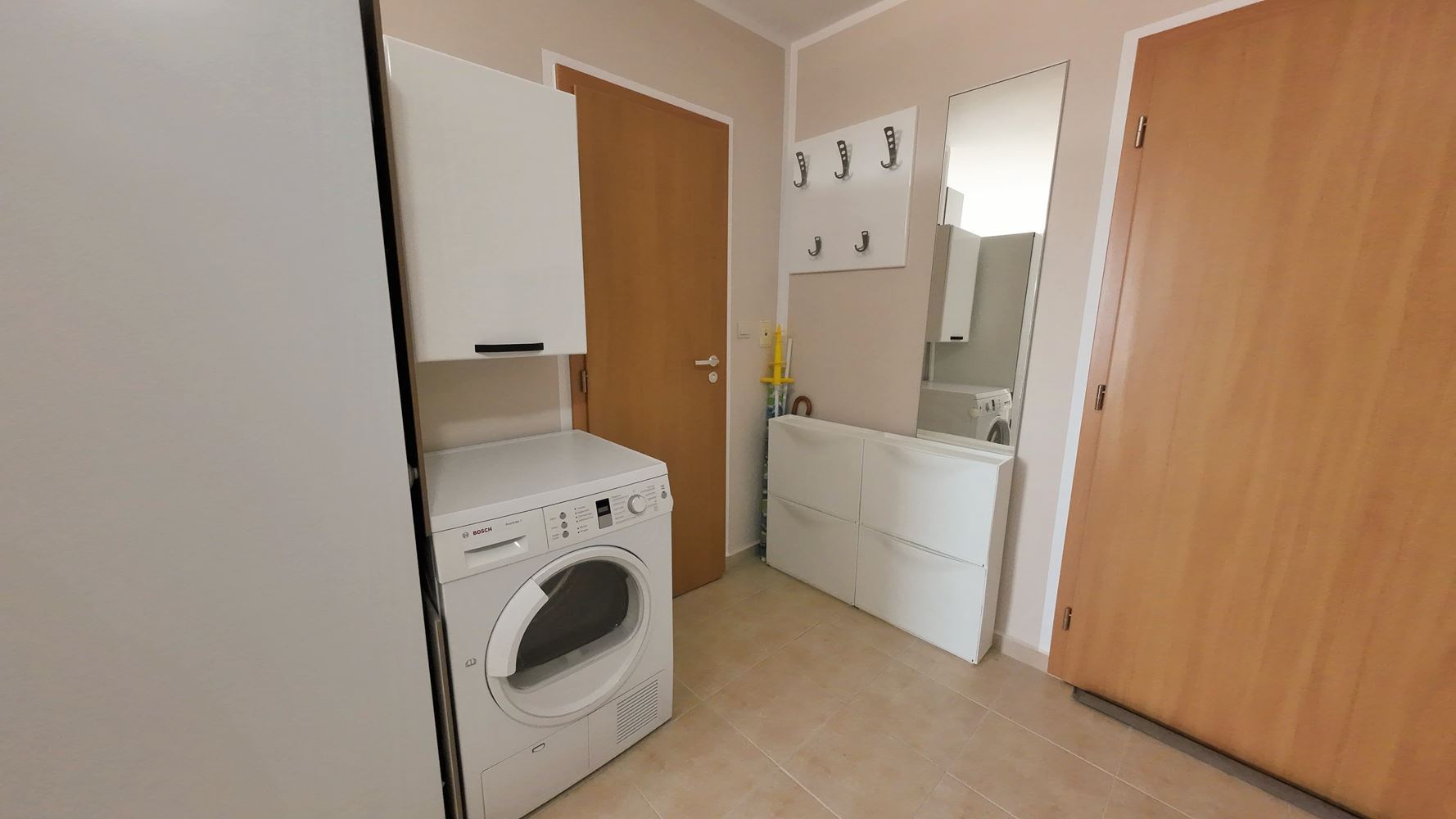 Útulný apartmán s jednou ložnicí na Slunečném pobřeží – komfort, prostornost a výborná poloha u moře