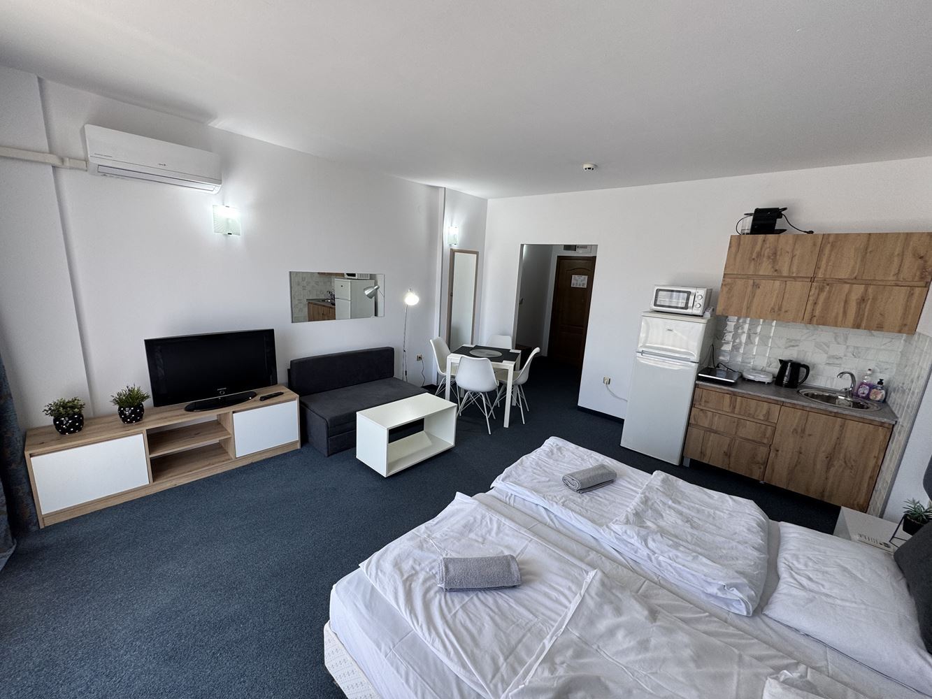 Panoramatické studio jen pár kroků od moře ve Slunečném pobřeží – luxus, komfort a prestižní lokalita