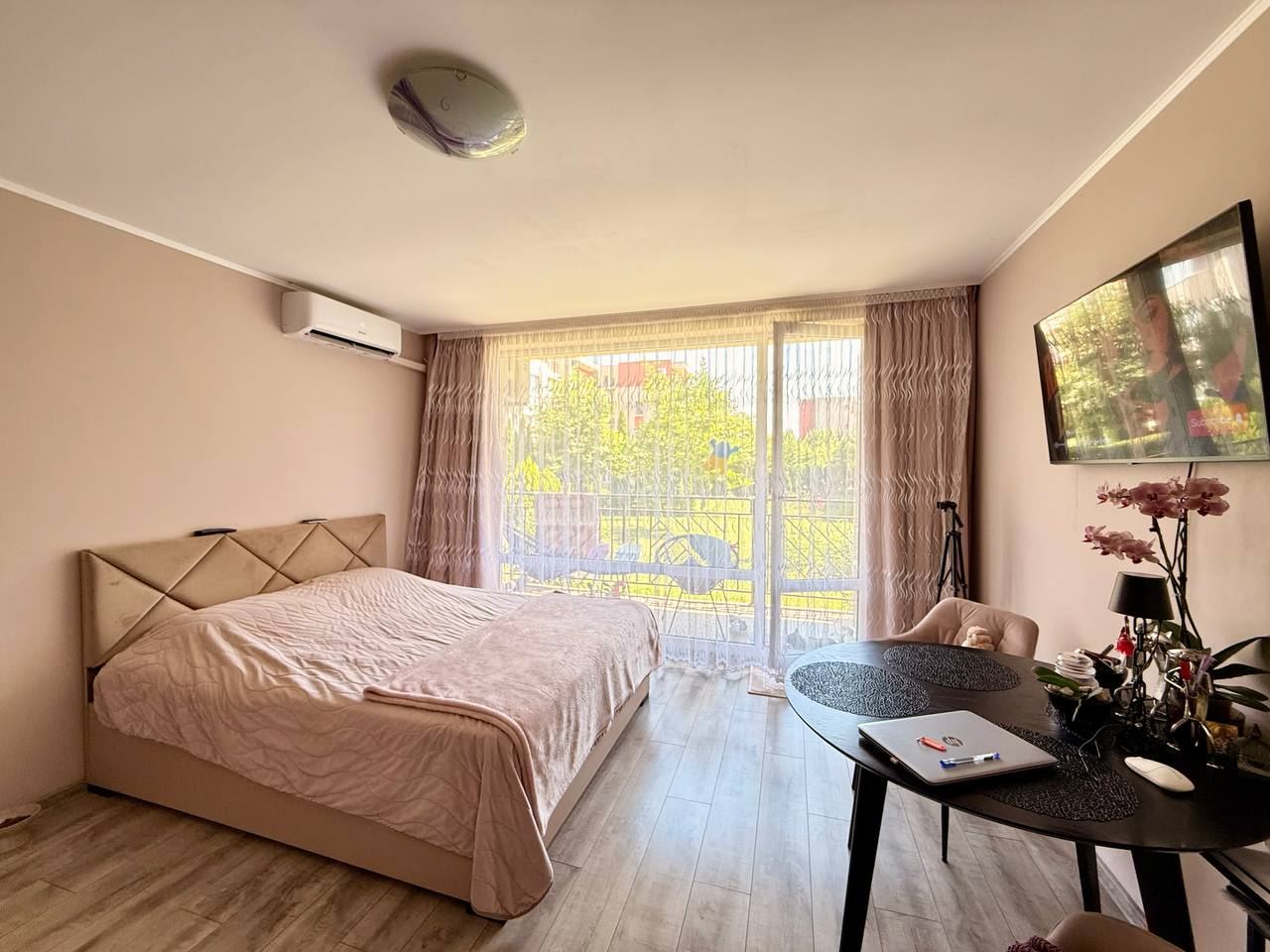 Útulné studio v moderním komplexu s luxusním vybavením a výbornou lokalitou