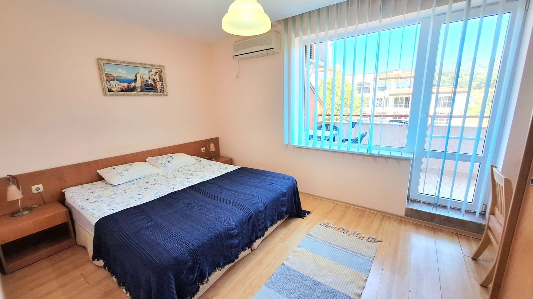 Jen pár kroků od moře – útulný apartmán se dvěma ložnicemi na začátku Svatého Vlasu