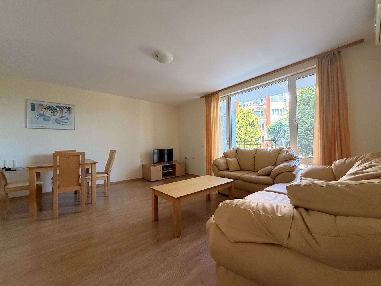 Absolutně první linie v Sveti Vlas! Prostorný apartmán s jednou ložnicí a nádherným výhledem na moře