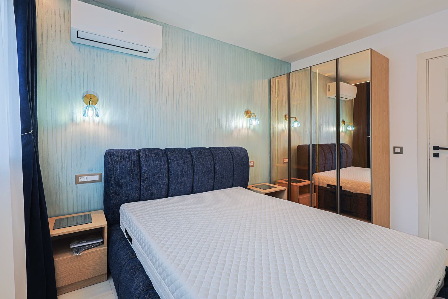 Dvoupokojový apartmán s výhledem na moře a designovou rekonstrukcí v zeleném komplexu ve Slunečném pobřeží