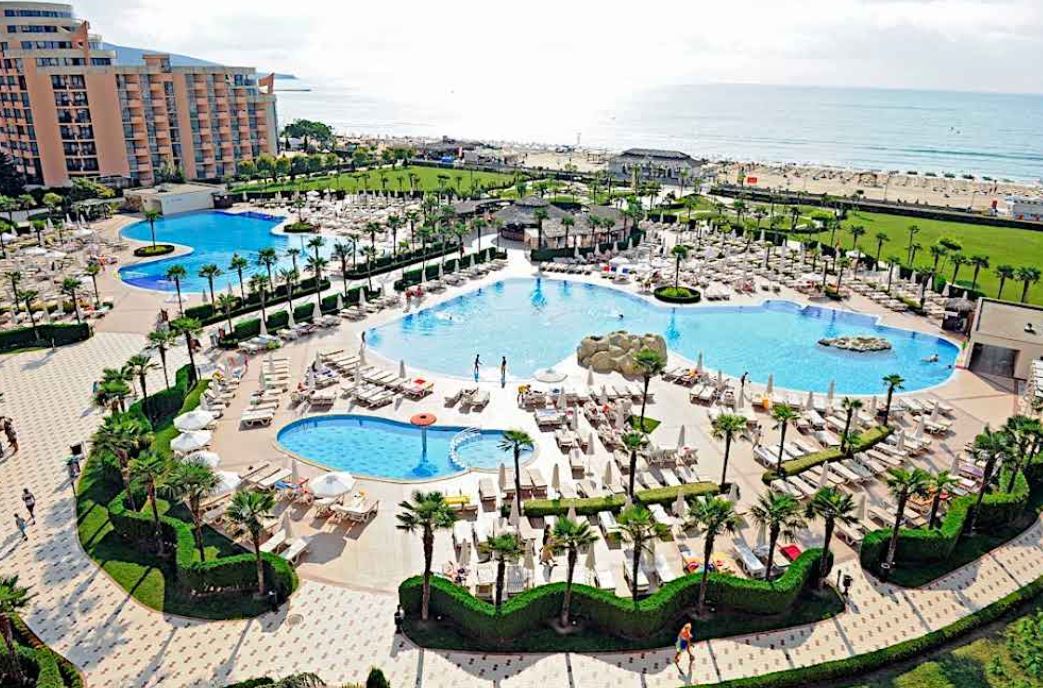 Luxusní byt s jednou ložnicí v prestižním komplexu na první linii – komfort, styl a nekonečné vybavení