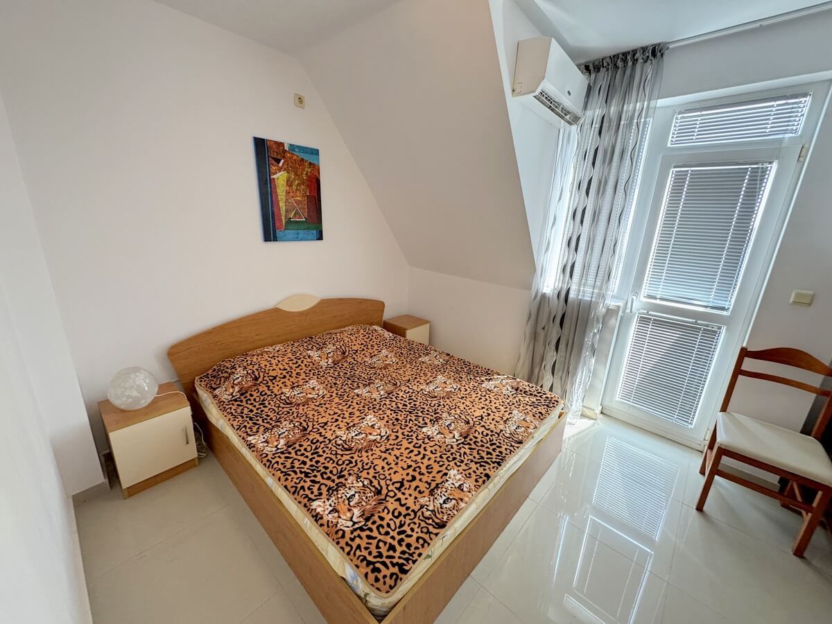 Apartmán s jednou ložnicí v Ravdě – kompletně zařízený, v obytném domě a 500 metrů od moře