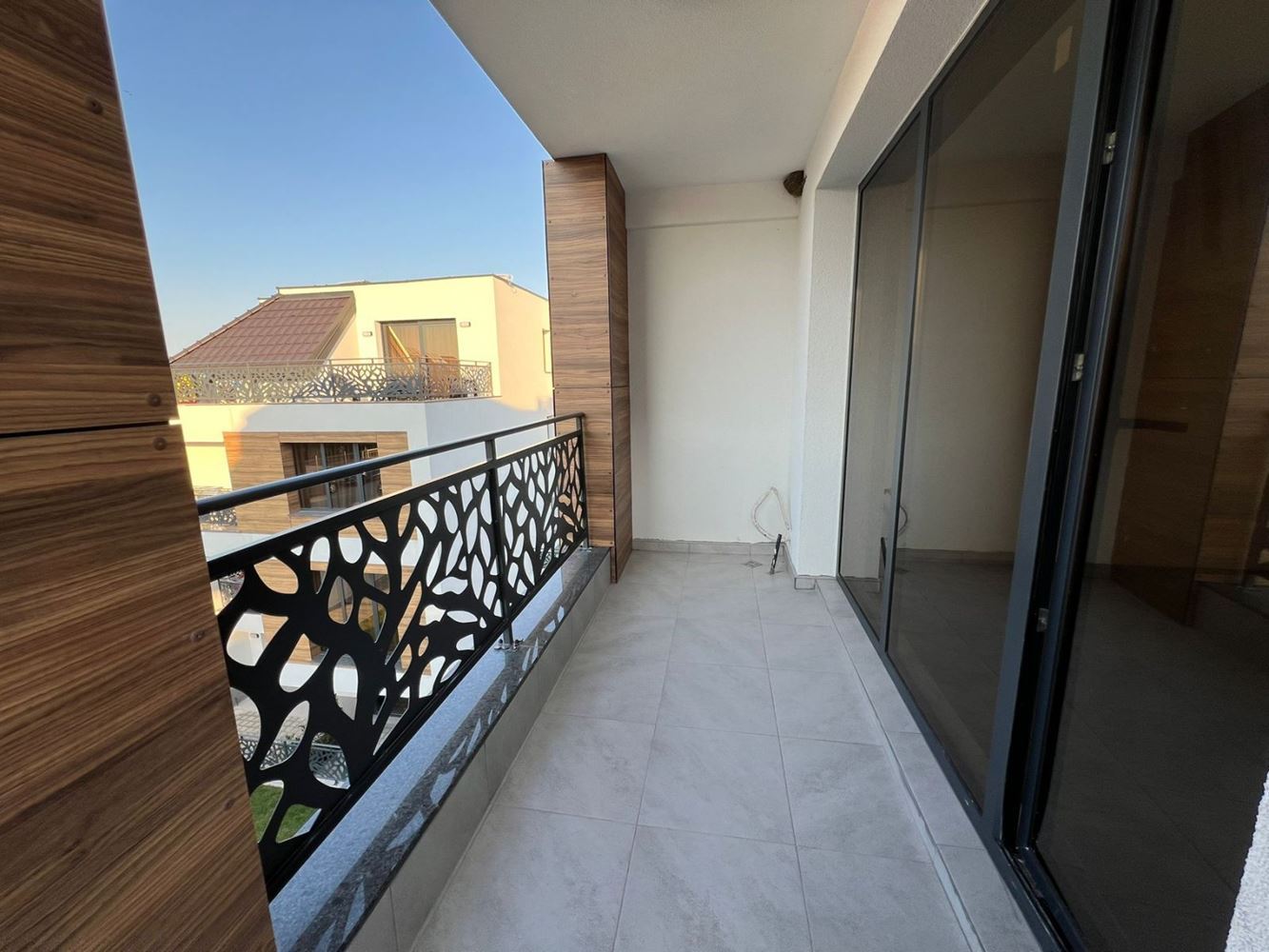 Nový dvoupokojový apartmán v Sozopolu – luxusní nemovitost bez poplatku za údržbu; připravený k vybavení