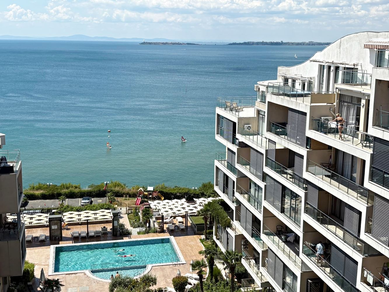 Luxusní apartmán s jednou ložnicí s panoramatickým výhledem na moře v první linii ve Sveti Vlas