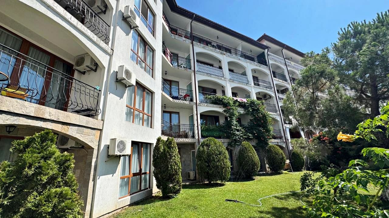 Útulný apartmán s jednou ložnicí v udržovaném komplexu – komfort, klid a vynikající podmínky pro odpočinek