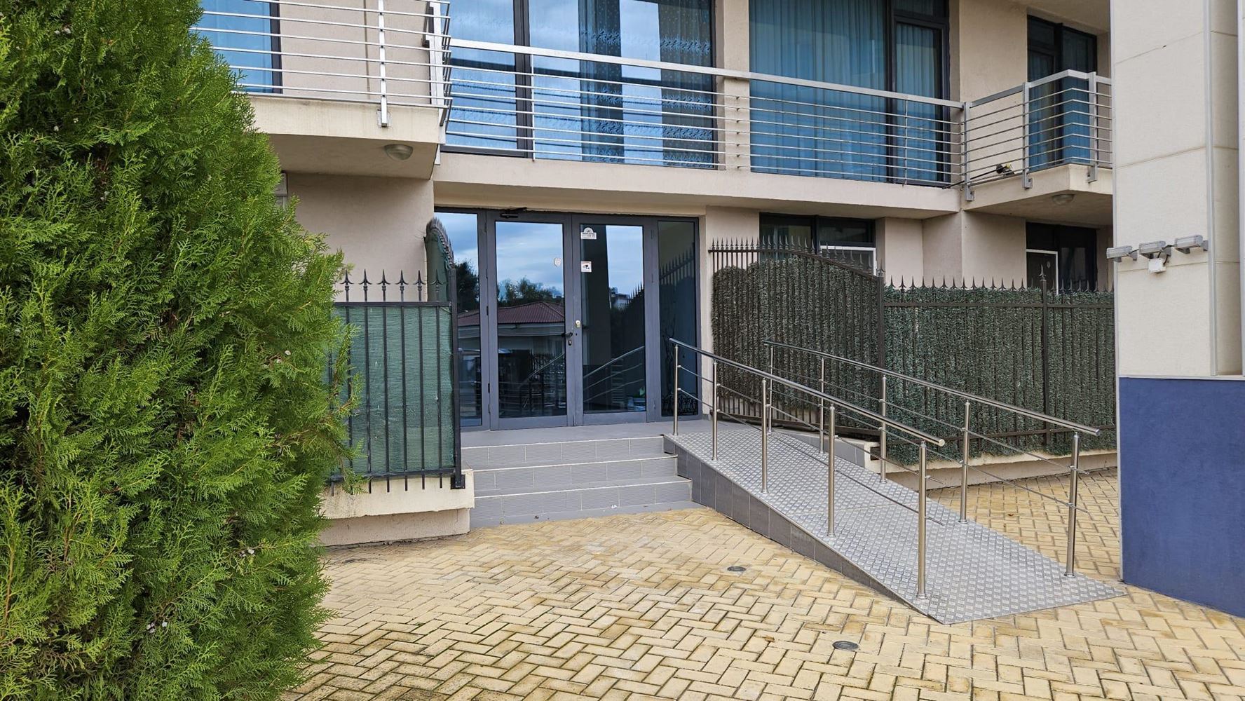 Byt s jednou ložnicí v komplexu na Slunečném pobřeží – komfort, SPA a skvělé zázemí