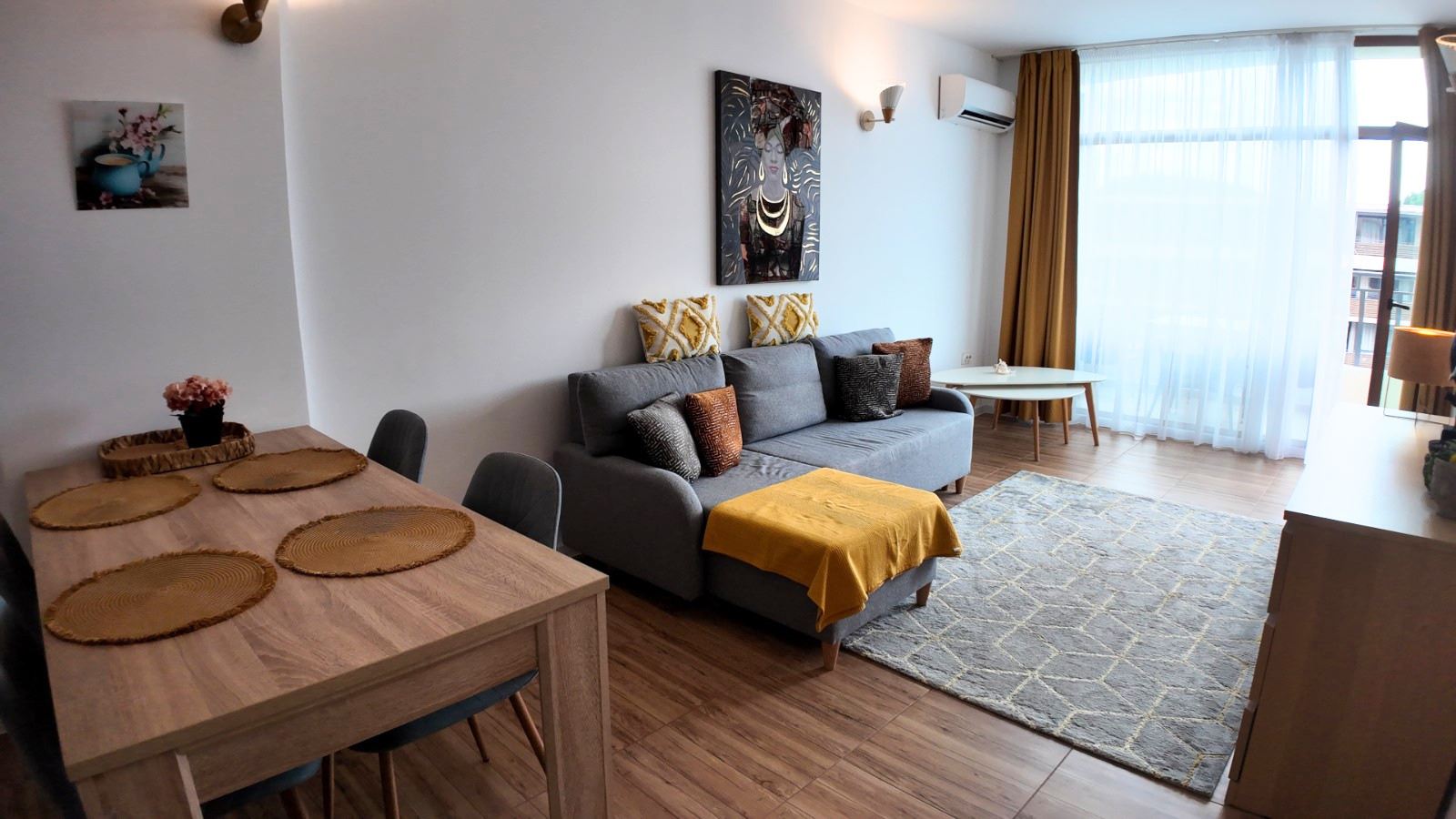 Krásný apartmán se dvěma ložnicemi na Slunečném pobřeží – kompletně zařízený v udržovaném komplexu