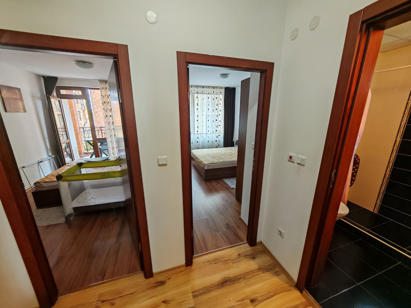 Apartmán se dvěma ložnicemi ve Sveti Vlas s vynikajícím vybavením v uzavřeném komplexu