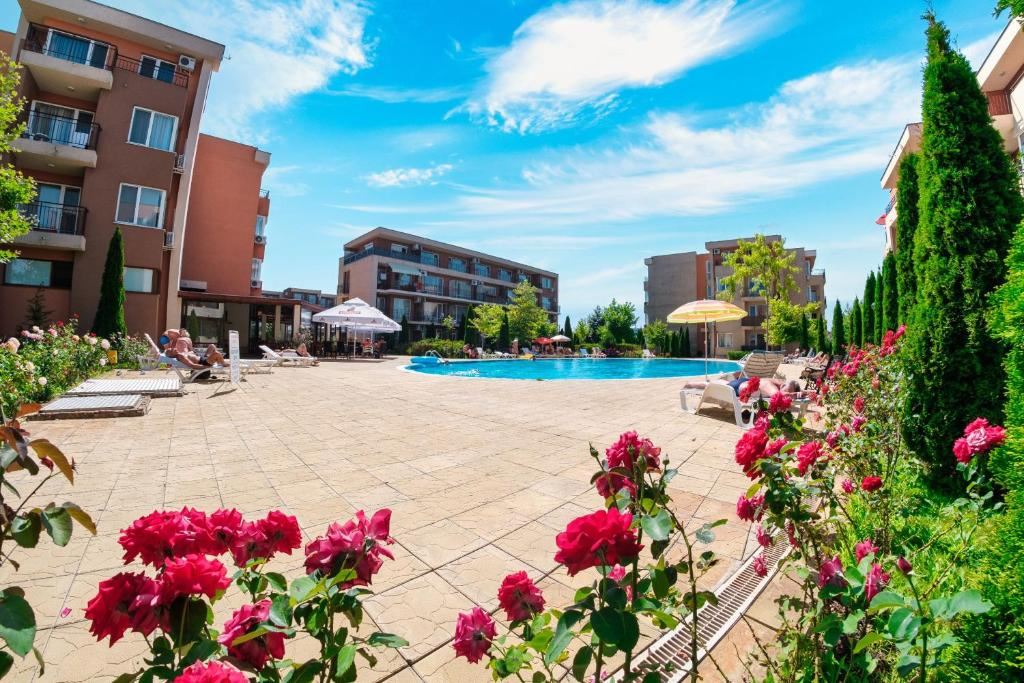 Jedno-ložnicový apartmán v Sunny Beach – útulnost, klid a zelené prostředí v krásném komplexu