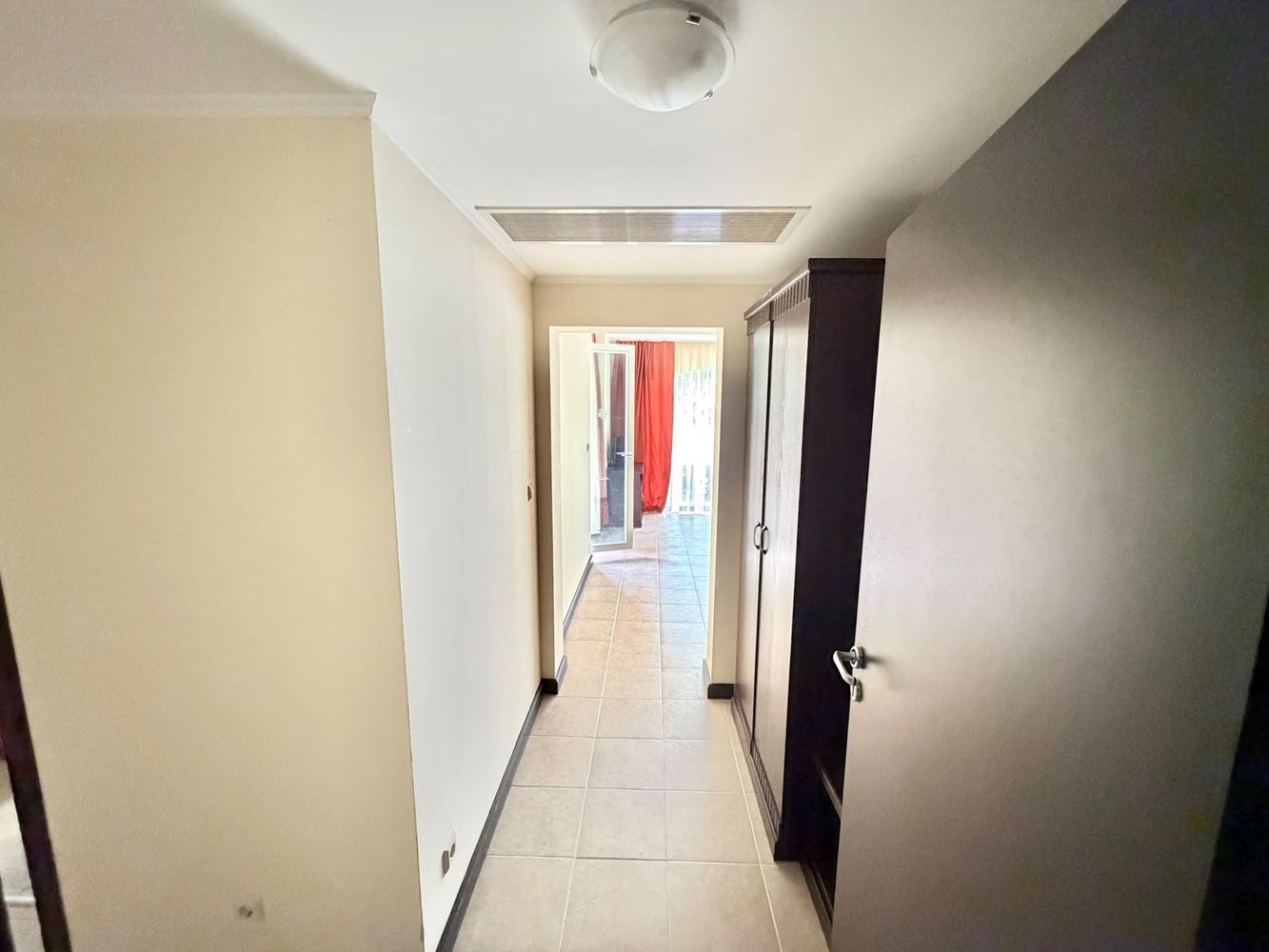 První linie v Pomorie – apartmán s jednou ložnicí v luxusním komplexu u Jižní pláže