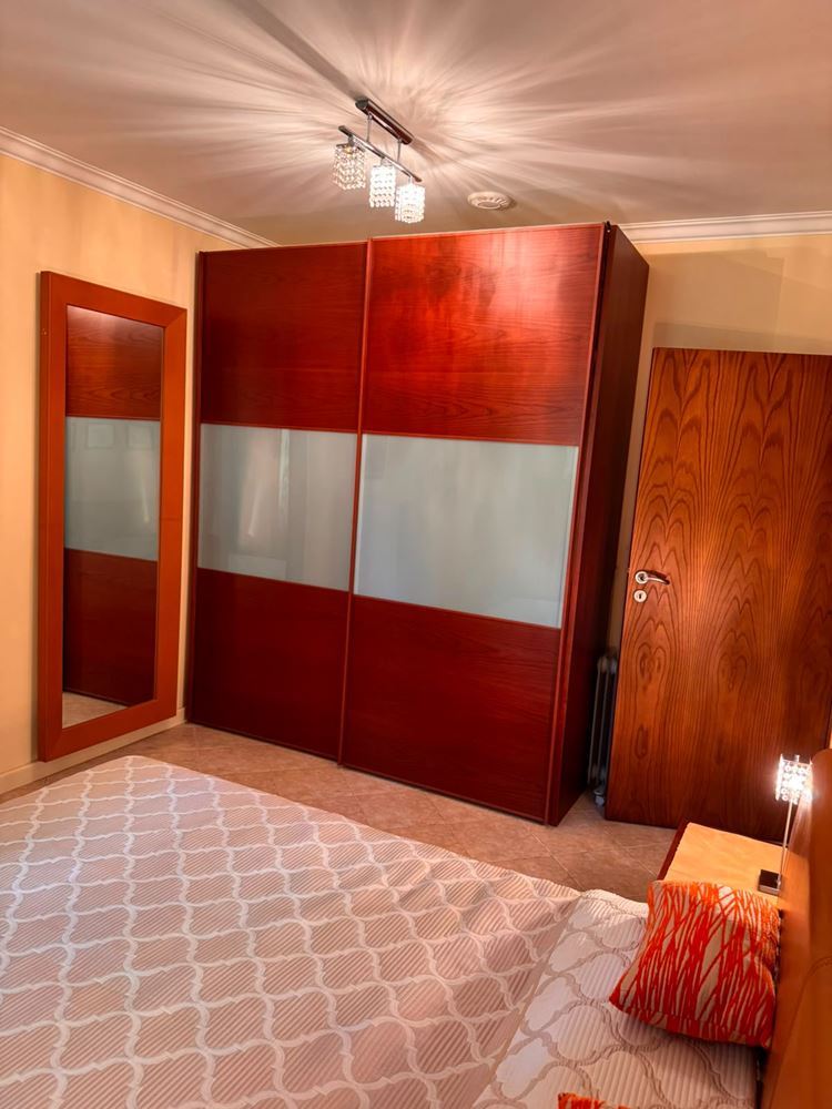 Apartmán se dvěma ložnicemi a výhledem na moře mezi borovicemi – luxus a klid přímo u moře v Sozopolu