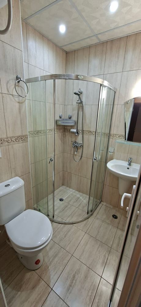 Komfort a praktičnost u moře – plně zařízený apartmán s jednou ložnicí ve Sveti Vlas