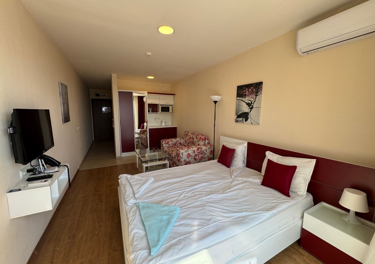 Studio v první linii u moře s výhledem na moře v luxusním komplexu – plně zařízené a připravené k užívání