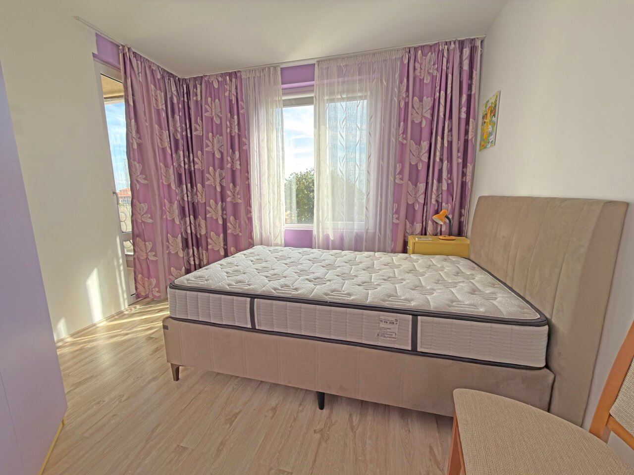 Apartmán se dvěma ložnicemi a výhledem na moře, 200 metrů od pláže v Pomorie