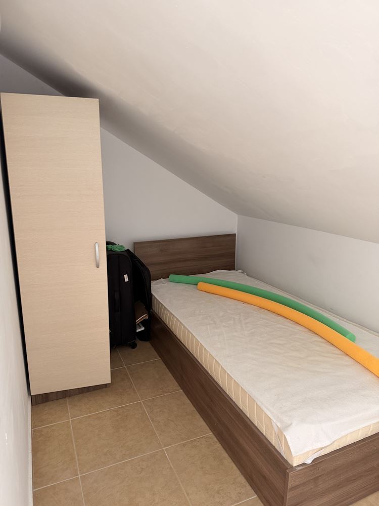 První linie u moře s nádherným panoramatickým výhledem – prostorný byt s jednou ložnicí a dvěma terasami