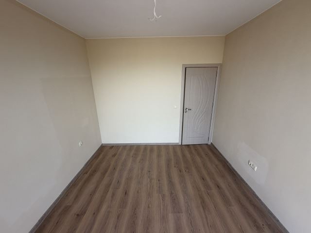 Nový apartmán s jednou ložnicí a prostorným balkonem v moderním komplexu v Ravdě