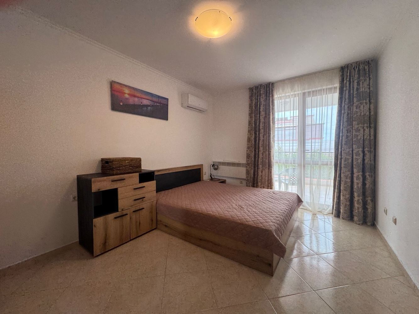 Apartmán s jednou ložnicí v uzavřeném komplexu v Aheloji – plně zařízený a připravený k nastěhování