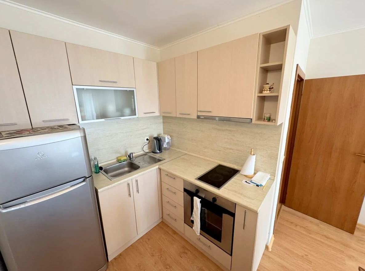 Dvouizbový apartmán s výhledem na moře v uzavřeném komplexu v Ravdě – 200 m od moře