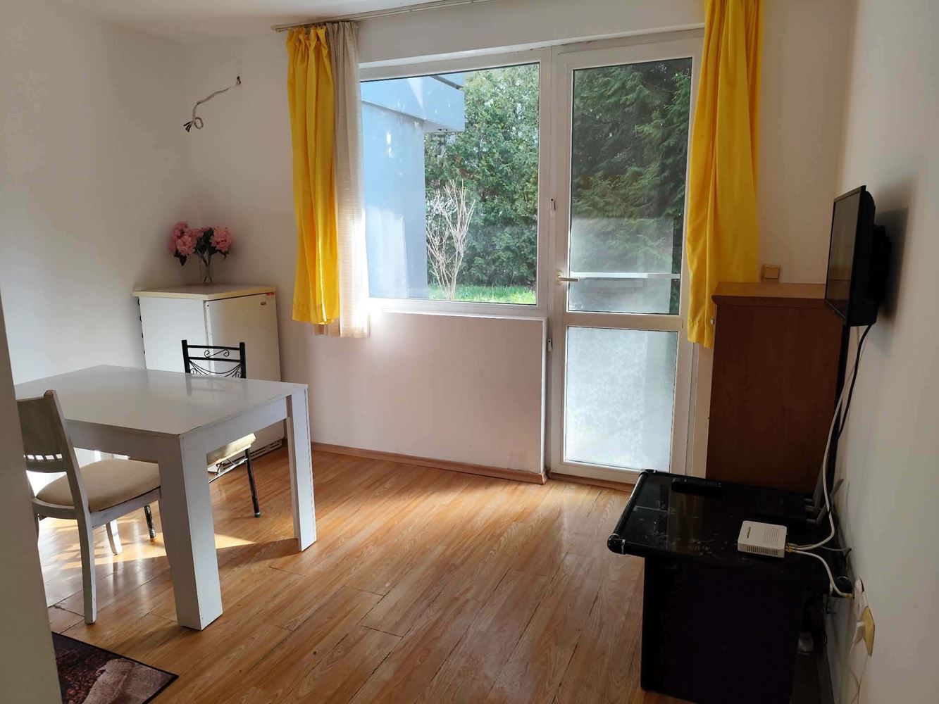 Zařízený dvoupokojový apartmán v centrální části Slunečného pobřeží – výborná lokalita a investiční potenciál