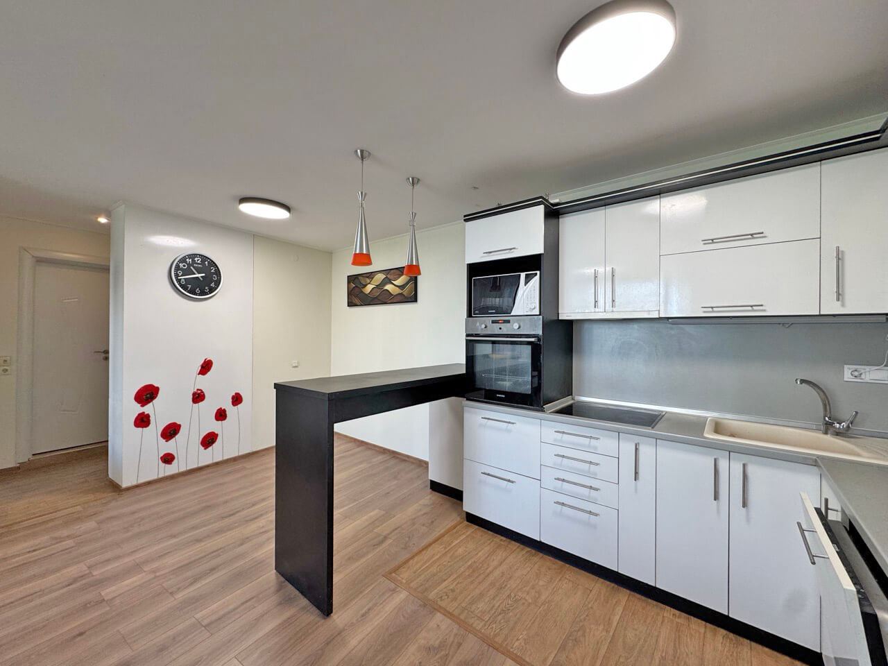 Apartmán se dvěma ložnicemi v luxusním komplexu na první linii ve Sveti Vlas
