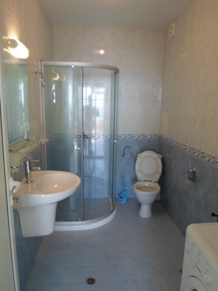 Prostorný apartmán se dvěma ložnicemi v Pomorie s panoramatickým výhledem na moře – ideální domov u pobřeží