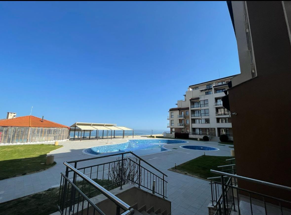 Prostorný byt se dvěma ložnicemi v první linii u moře v Obzoru s panoramatickým výhledem na moře