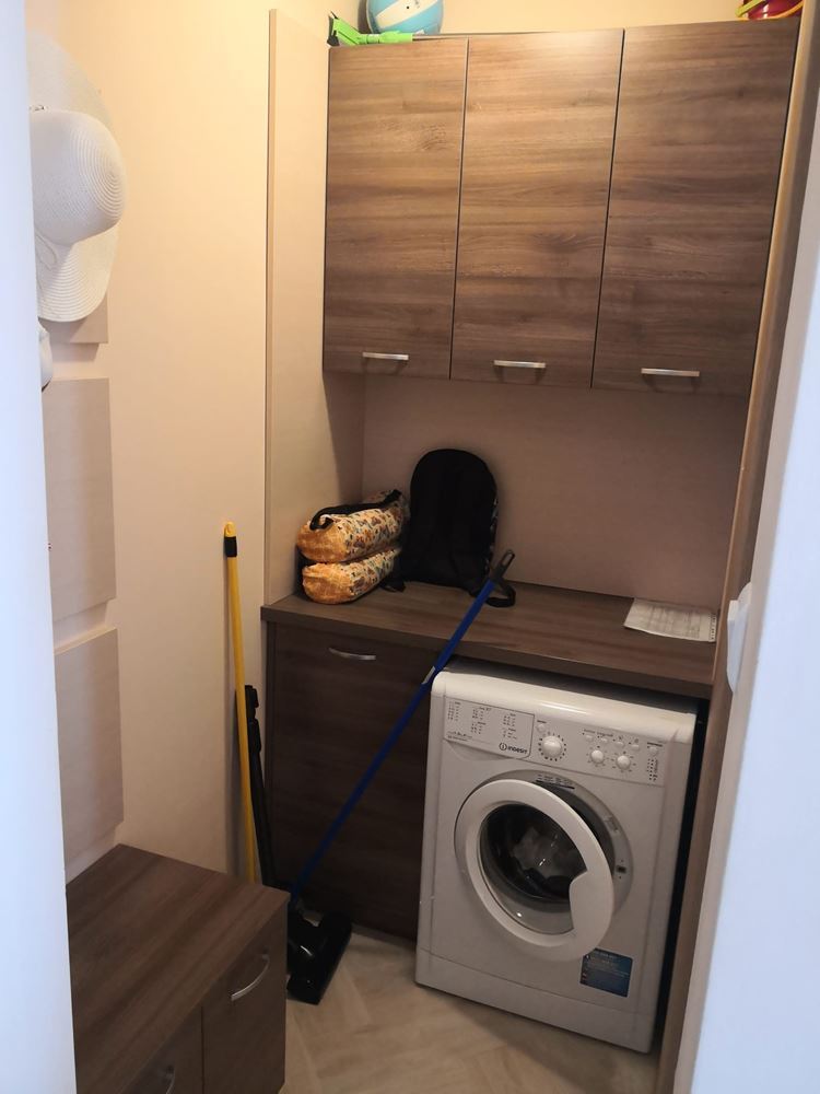 Prostorný apartmán se dvěma ložnicemi s výhledem na bazén a zahradu – plně zařízený v moderním komplexu na Slunečním pobřeží
