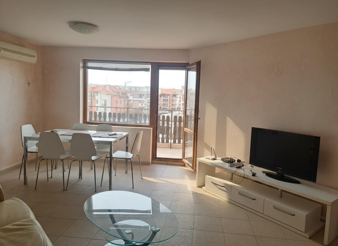 Slunný byt s jednou ložnicí v Ravdě – vynikající investice a komfort jen 10 minut od pláže