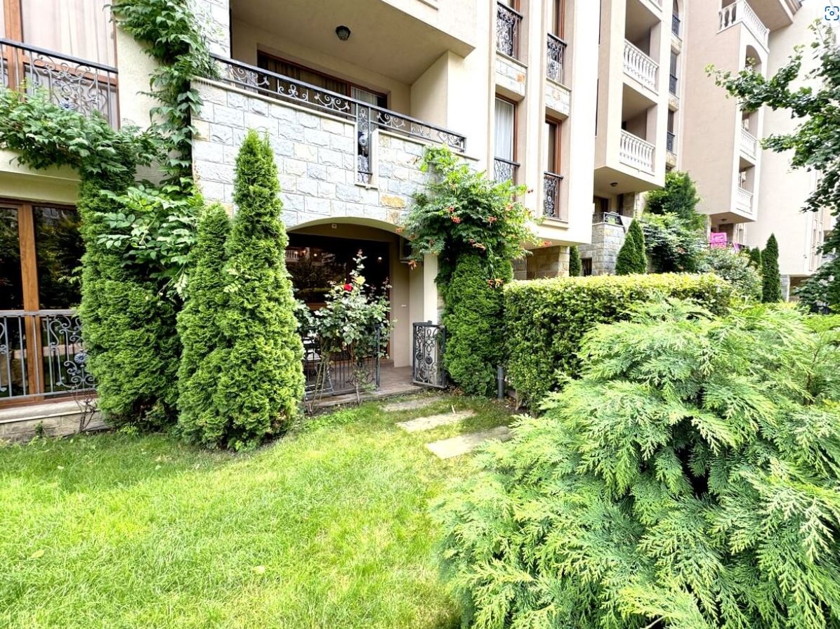 Stylové studio s přístupem do dvora v luxusním komplexu na Slunečném pobřeží