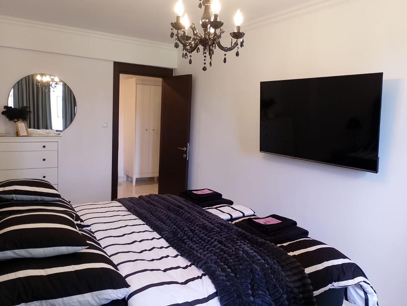 Luxusní třípokojový byt v prestižním komplexu se zelení a bazény ve městě Sveti Vlas