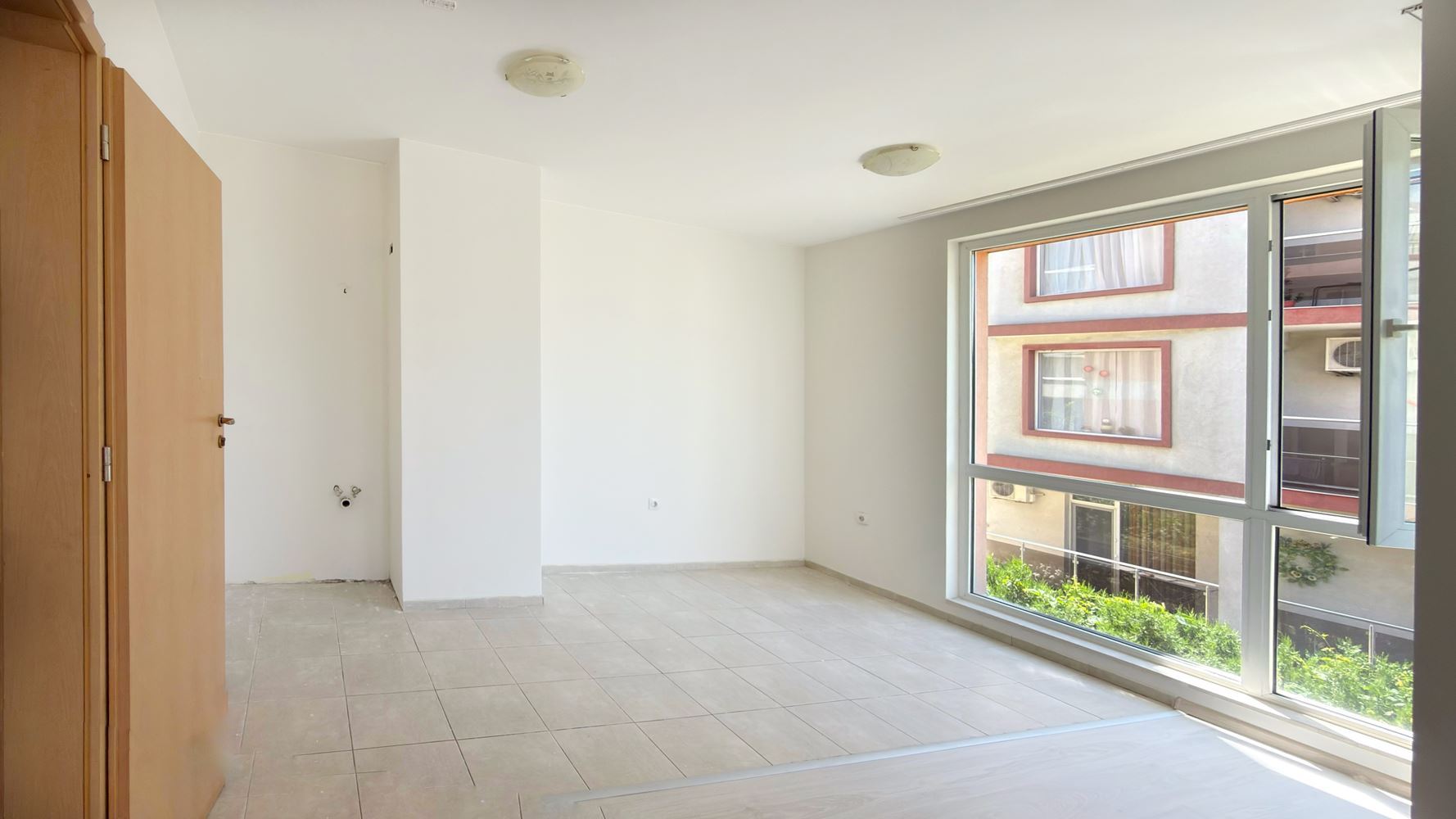 Apartmán s jednou ložnicí 400 m od moře ve Slunečném pobřeží – vynikající investice a skvělé místo pro dovolenou