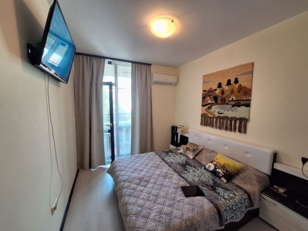 Světlý 2pokojový apartmán v komplexu v Ravdě – blízko moře a centrální infrastruktury