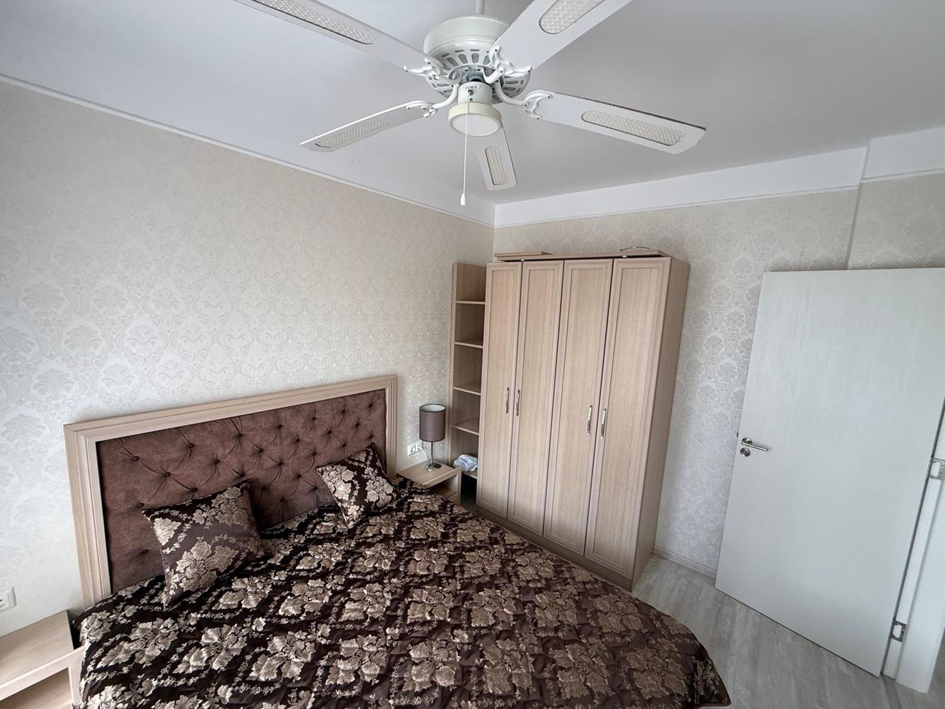 Apartmán s jednou ložnicí v luxusním komplexu ve Slunečném pobřeží s působivými bazény a odpočinkovými zónami