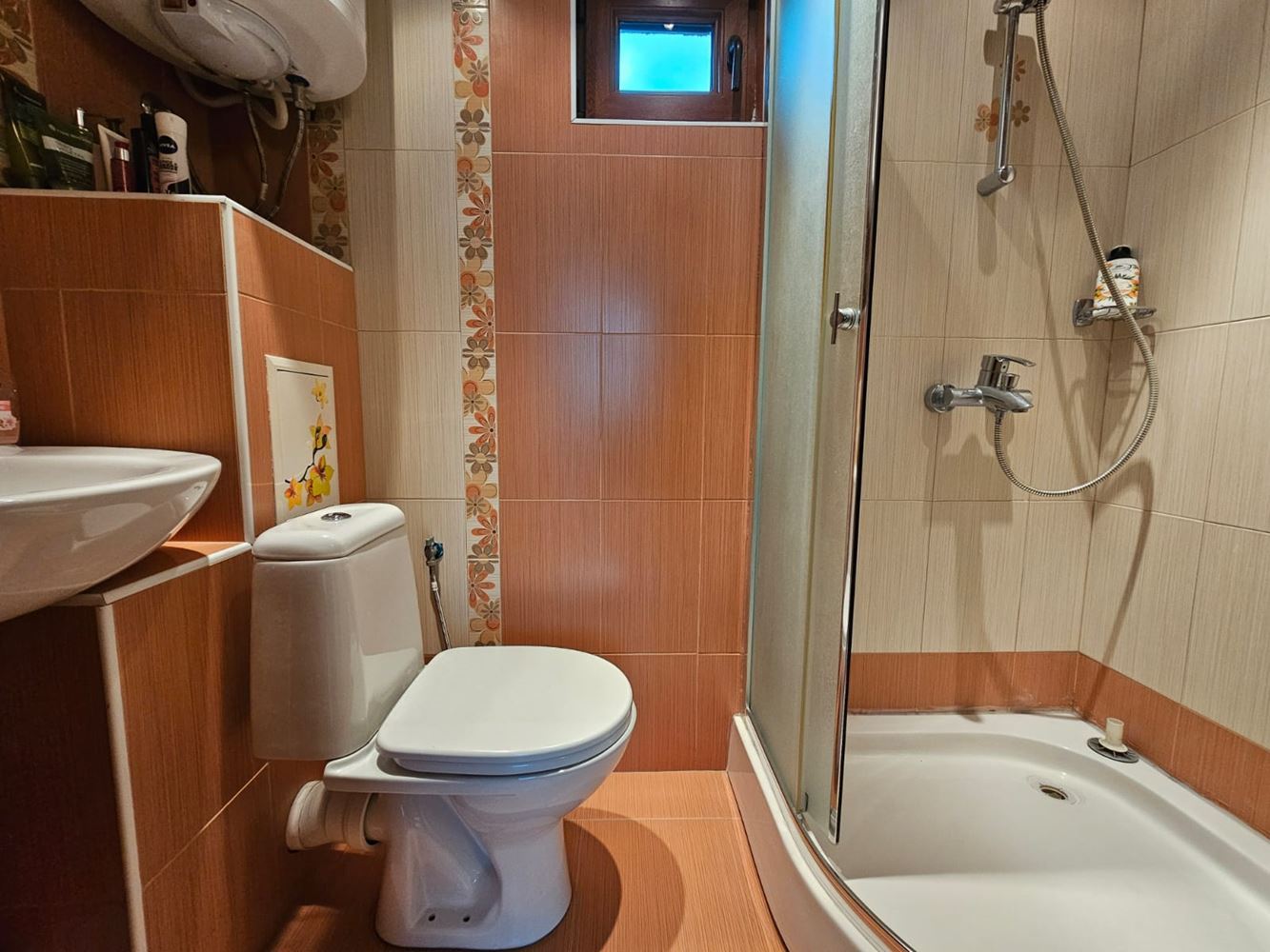 Prostorný apartmán se třemi ložnicemi na první linii moře v Sozopolu s unikátní panoramatickou terasou