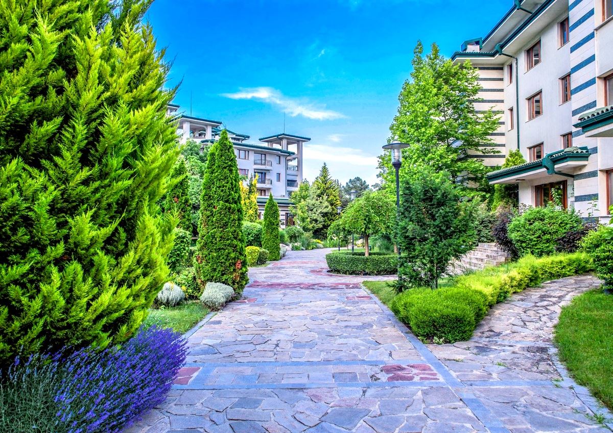 Dvoupokojový byt (s jednou ložnicí) v první linii u moře v Ravda – luxus, příroda a výhled na bazén